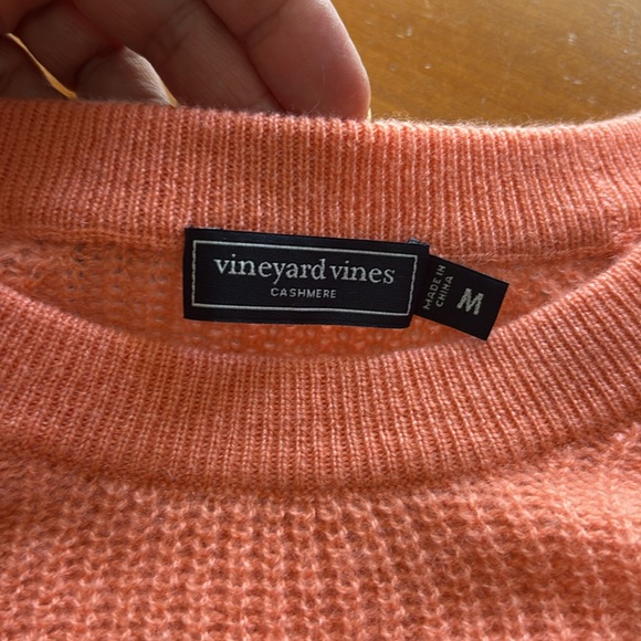 Vineyard Vines Tequila Sunrise Size M Crew Neck Cashmere Sweater Peach Coral - Picture 4 of 11